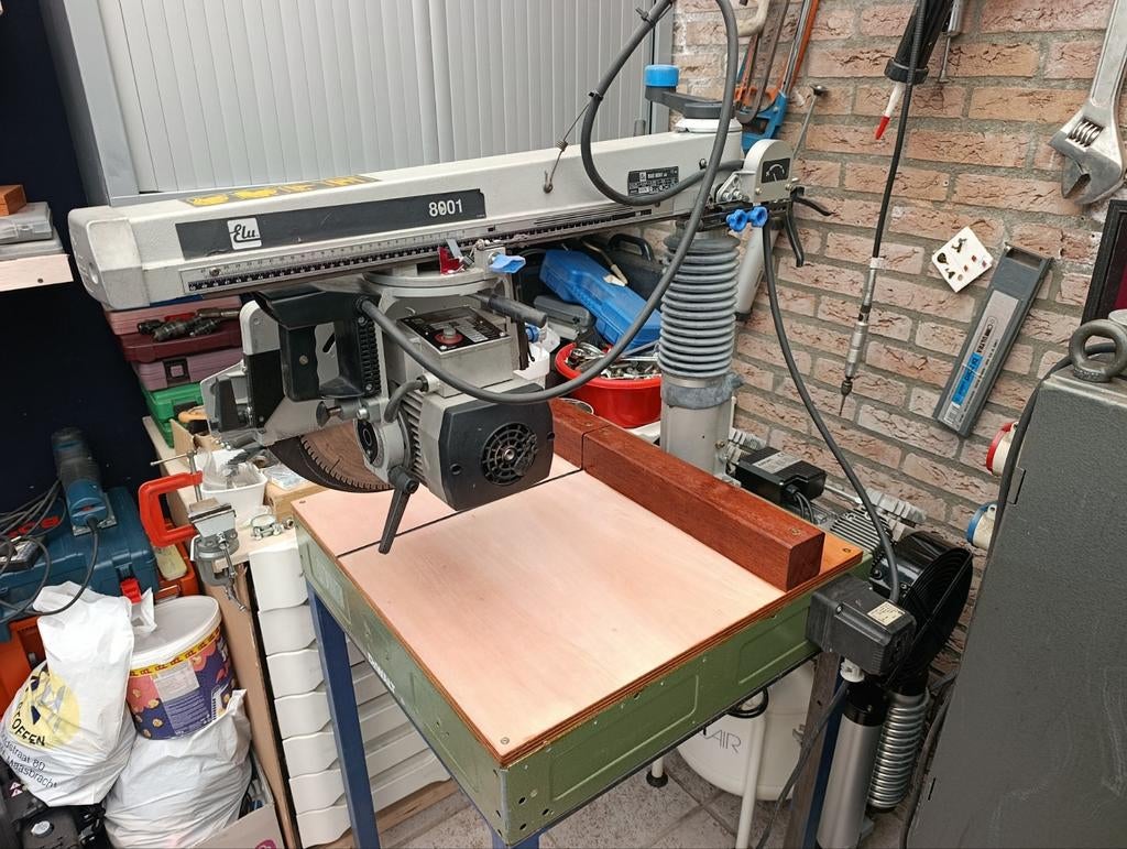 Scie à tronçonner, Bricolage & Construction, Outillage | Scies mécaniques, Enlèvement, Scie à onglet