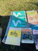 Brommer en motor Boeken € 25 stuk, Ophalen, Zo goed als nieuw