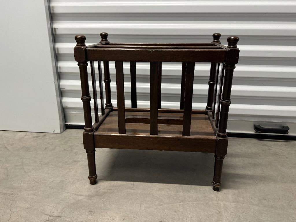 Houten krantenbak, Ophalen, Zo goed als nieuw