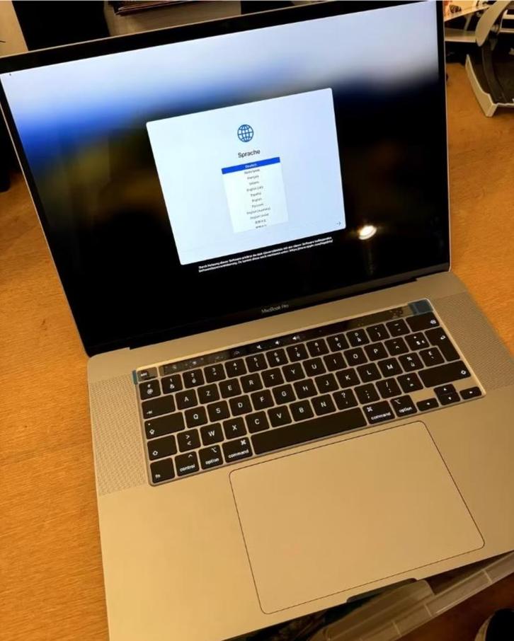 Apple MacBook Pro 15" i9 - met 8-core 512,GB SSD, Computers en Software, Apple Macbooks, Zo goed als nieuw, MacBook Pro, 15 inch