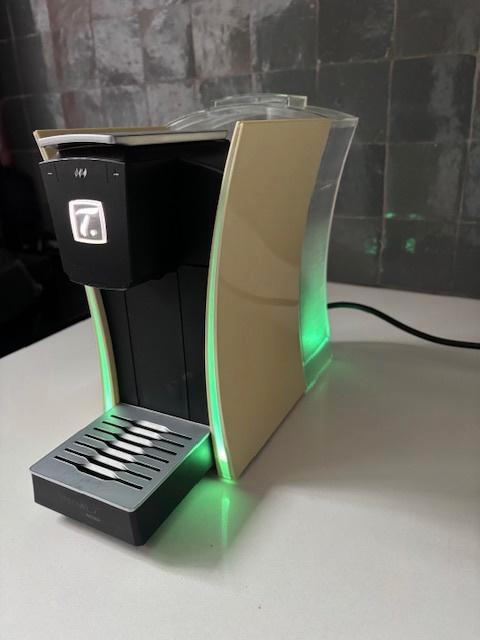 Theezet apparaat "SPECIAL.T van Nestlé", Elektronische apparatuur, Keukenmixers, Gebruikt, Minder dan 1 liter, 1 snelheid, Ophalen