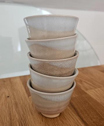 Set theekopjes uit Japan beschikbaar voor biedingen