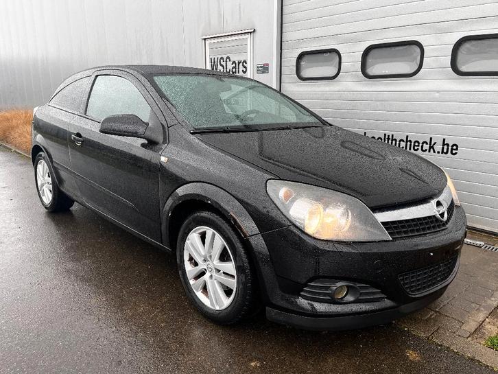 Opel Astra GTC 1,3 CDTi / LEDER / AIRCO / ZET. VERW., Autos, Opel, Entreprise, Achat, Astra, ABS, Airbags, Air conditionné, Ordinateur de bord