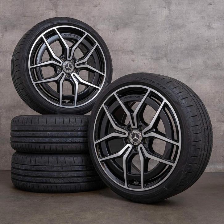 IK ZOEK ORIGINELE AMG-LINE VELGEN 19 OF 18 DUIMS, Autos : Pièces & Accessoires, Pneus & Jantes, Pneu(s), Pneus été, Enlèvement ou Envoi