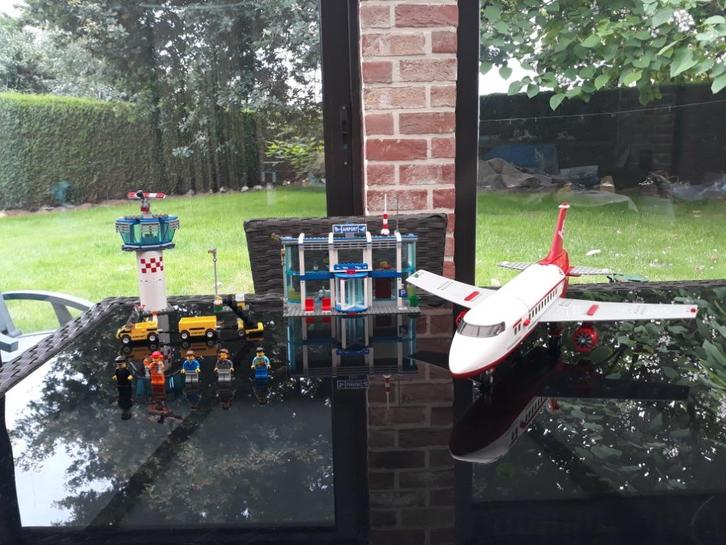 Lego City 3182 „Het vliegveld”, Kinderen en Baby's, Speelgoed | Duplo en Lego, Zo goed als nieuw, Lego, Complete set, Ophalen