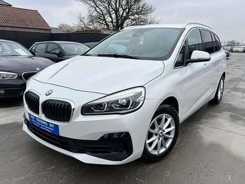 BMW 218 i GRAN TOURER NAVIGATIE LEDER XENON CAMERA LED PDC, Auto's, Monovolume, Euro 6, 2 Reeks, Wit