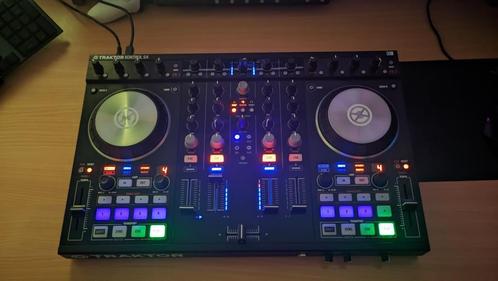 Traktor Kontrol S4 mk2 DJ Controller + Case, Muziek en Instrumenten, Dj-sets en Draaitafels, Gebruikt, Dj-set, Overige merken