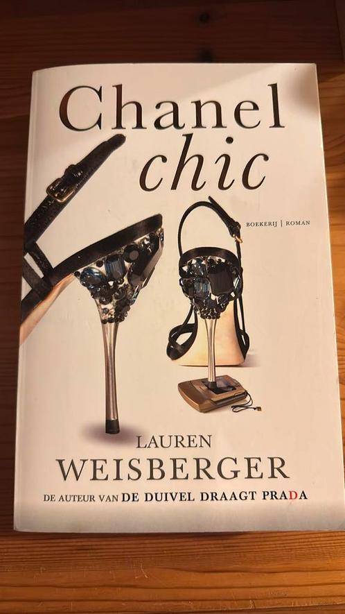 Boek “Chanel chic”, Boeken, Chicklit, Nieuw, Ophalen of Verzenden