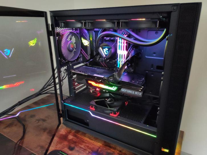 Hoogwaardige desktop-pc — perfecte staat, Computers en Software, Desktop Pc's, Gebruikt, 3 tot 4 Ghz, SSD, 64 GB of meer, Met videokaart