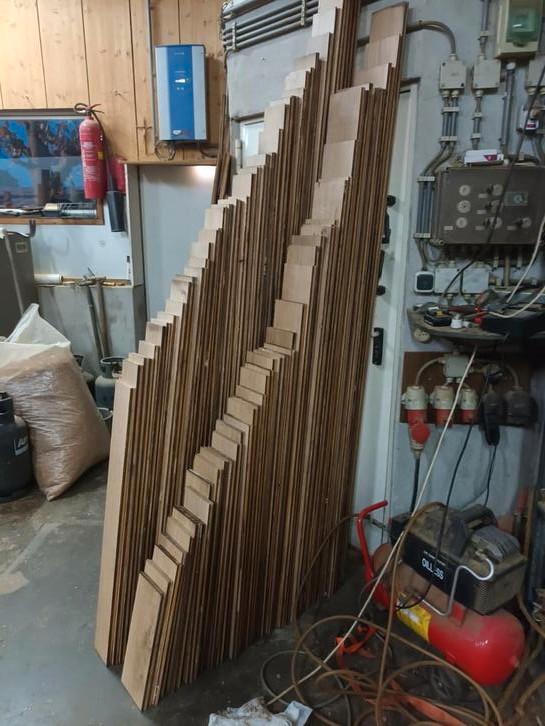 Massief eiken vloer, Tuin en Terras, Palen, Balken en Planken, Zo goed als nieuw, Planken, Ophalen