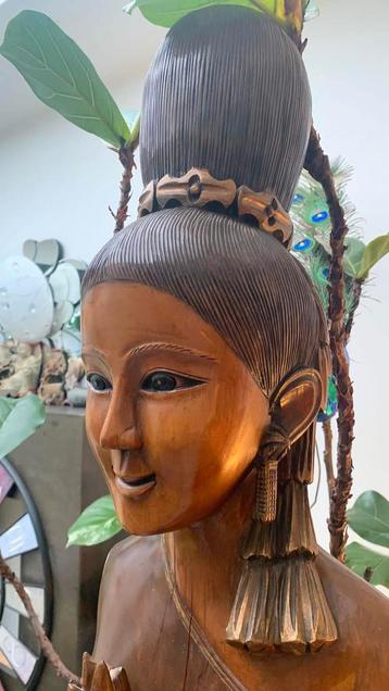 EXTRAORDINARY THAIS LADY IN SOLID WOOD HEAVY HEIGHT 180CM beschikbaar voor biedingen