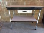 Retro bijzettafel, Huis en Inrichting, Tafels | Bijzettafels, Ophalen, Gebruikt, Rechthoekig