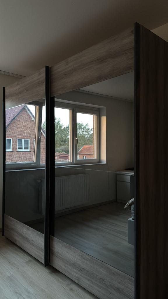 Grote schuifdeur kleerkast met spiegel, Huis en Inrichting, Kasten | Kleerkasten, Ophalen