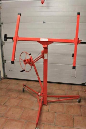 platenlift beschikbaar voor biedingen