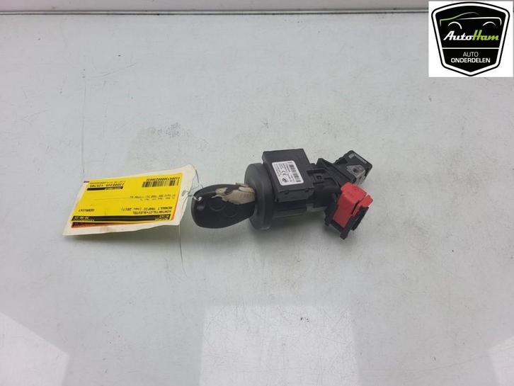 CONTACTSLOT + SLEUTEL Trafic (1FL / 2FL / 3FL / 4FL), Auto-onderdelen, Overige Auto-onderdelen, Renault, Gebruikt