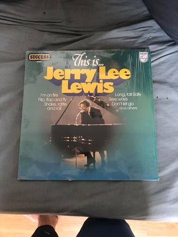 Vinyl platen beschikbaar voor biedingen