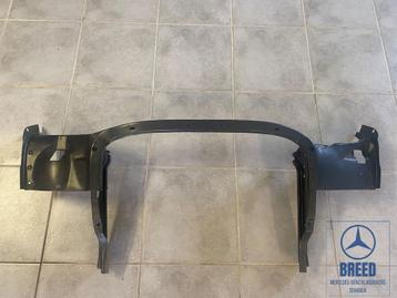 NOS voorkop / voorfront voor Mercedes-Benz W114 W115 /8 beschikbaar voor biedingen