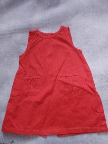 Petit bateau une robe pour la fille 12 mois beschikbaar voor biedingen
