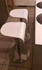 Tabourets de bar moderne,très bon état + 6 ampoules gratuit., Enlèvement, Comme neuf