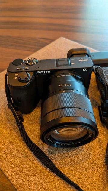 Sony a6600+ Zeizz lens 16-70mm f4 beschikbaar voor biedingen