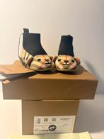 Burberry schoentjes Vintage 100% origineel, Kinderen en Baby's, Babykleding | Schoentjes en Sokjes, Slofjes, Meisje, Nieuw, Ophalen of Verzenden