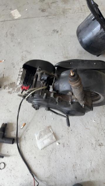 Zip 2000 70cc blok beschikbaar voor biedingen