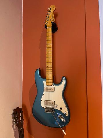 Stratocaster/partcaster fender MIM beschikbaar voor biedingen