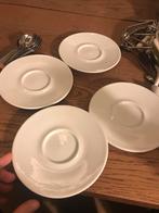 4 assiettes Porcelaine togata, Maison & Meubles, Cuisine | Vaisselle, Comme neuf, Porcelaine