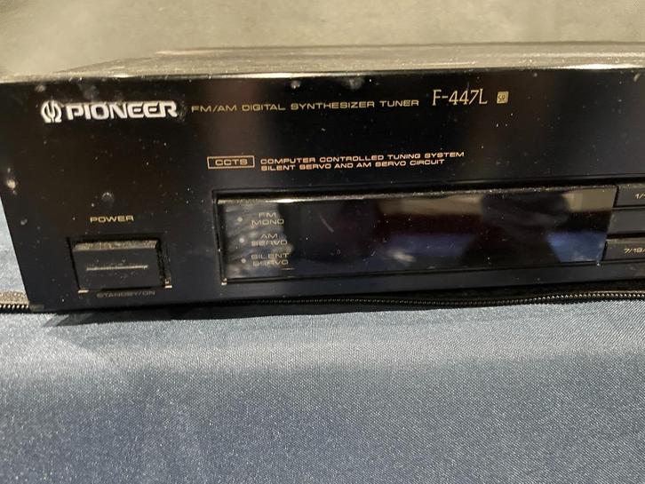 Pioneer FM/AM digitale synthesizer tuner, model F-447L., Audio, Tv en Foto, Tuners, Gebruikt, Analoog, Ophalen