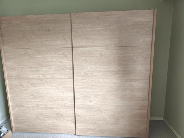 Moderne slaapkamer grijs/grenen schuifdeur, bed 180 x 200 cm, Huis en Inrichting, Slaapkamer | Complete slaapkamers, Gebruikt