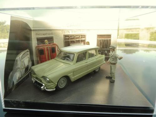1:43 CEC Vitesse Citroën AMI 6 1961 'a la pompe' met 2 figur, Hobby en Vrije tijd, Modelauto's | 1:43, Zo goed als nieuw, Auto
