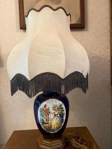 Lampadair  beschikbaar voor biedingen