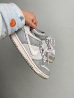 Nike dunk low grey maat 38, Kleding | Dames, Schoenen, Verzenden, Sneakers, Grijs, Gedragen