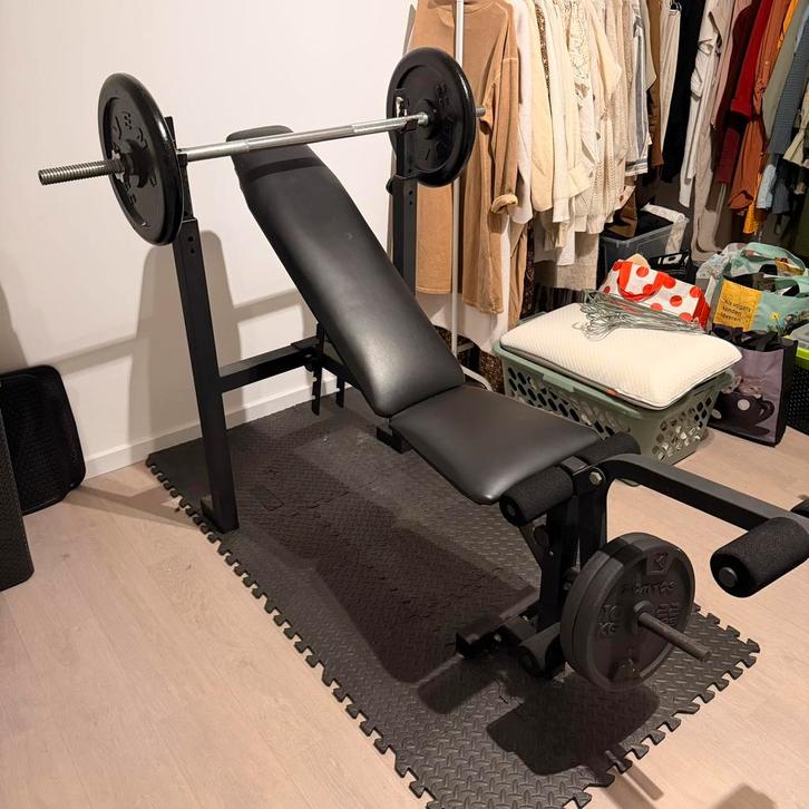 Volledige fitnessuitrusting met 174kg gewichten, Sport en Fitness, Fitnessmaterialen, Zo goed als nieuw, Fitnessbank, Benen, Ophalen