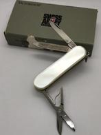 Vintage Original Pre-1975 Victorinox Bijou Mother Of Pearl S, Verzenden, Zo goed als nieuw