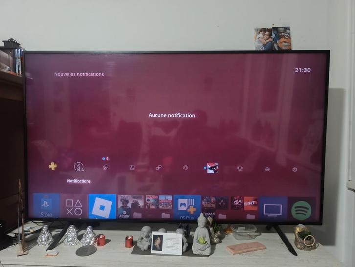 Tv 4k Samsung 1m75, TV, Hi-fi & Vidéo, Appareils professionnels, Comme neuf, Vidéo, Enlèvement