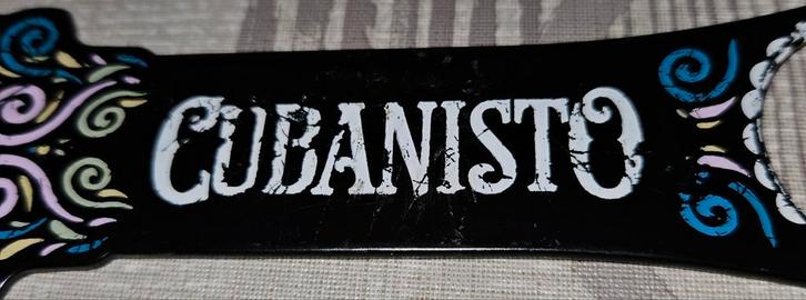 Cubanisto metalen flessenopener
Dit is een fless, Verzamelen, Biermerken, Zo goed als nieuw, Ophalen of Verzenden