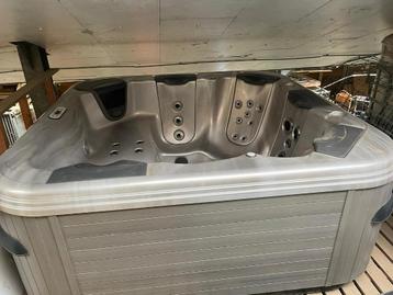 jacuzzi beschikbaar voor biedingen