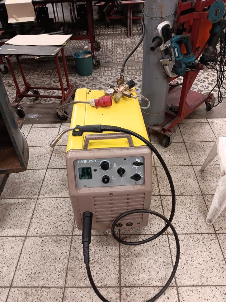 Esab semi-automatique LKB 220, Bricolage & Construction, Outillage | Soudeuses, Enlèvement ou Envoi