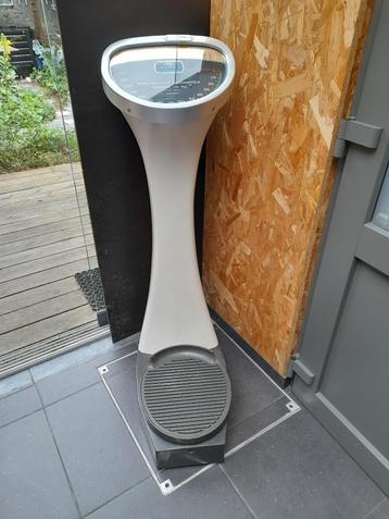 grote weegschaal, AVI, Vandoni Milano. vintage beschikbaar voor biedingen