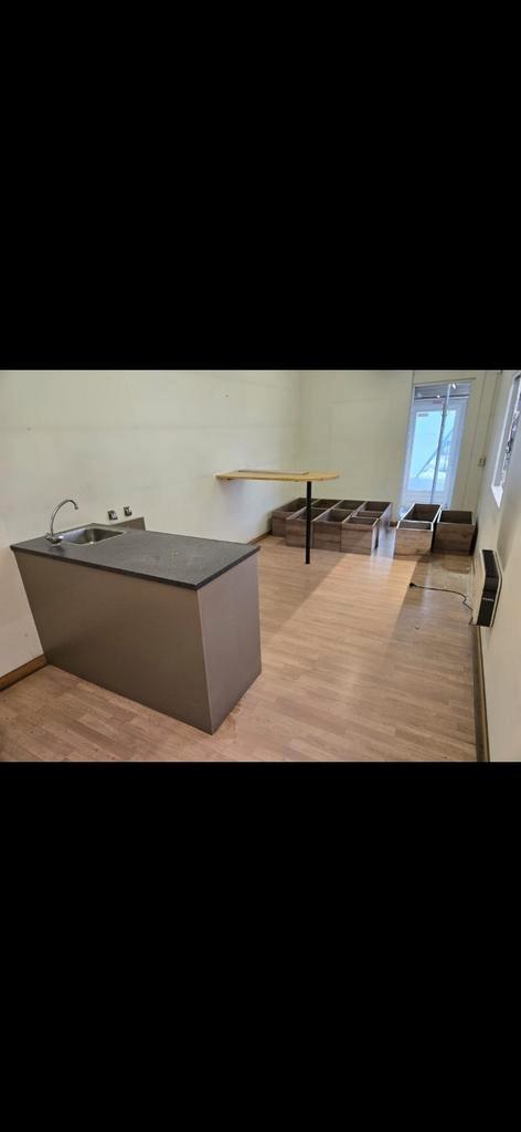 bureau container 12mx3m, Zakelijke goederen, Kantoor en Winkelinrichting | Kantoormeubilair en Inrichting, Bureau, Gebruikt, Ophalen of Verzenden