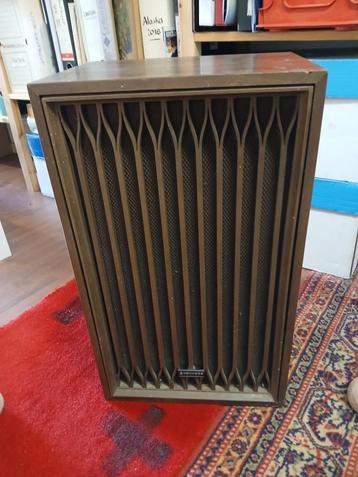 twee muziekboxen beschikbaar voor biedingen