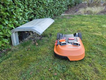 Robotmaaier Worx Landroid M500 met 2 laadstations + 1 garage, Enlèvement, Utilisé, Worx, Avec capteur de pluie