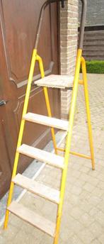 grote stevige ijzeren trapladder, Ophalen