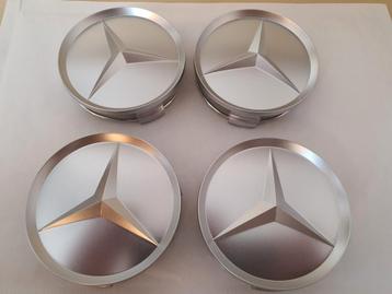Mercedes mat zilver wieldoppen naafdoppen dia 75 mm beschikbaar voor biedingen