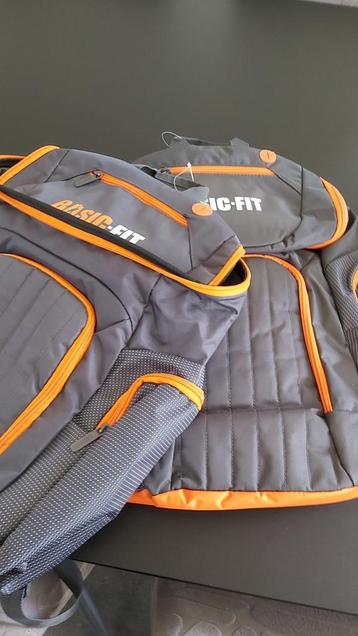 2 Nieuwe sportzak basic fit, Enlèvement ou Envoi, Neuf