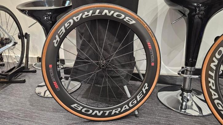 carbon wielen Bontrager aeolus XXX6 disc, Fietsen en Brommers, Fietsonderdelen, Zo goed als nieuw, Racefiets, Ophalen