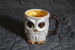 Mok in de vorm van een uil, Huis en Inrichting, Keuken | Servies, Ophalen of Verzenden, Zo goed als nieuw, Overige stijlen, Kop(pen) en/of Schotel(s)