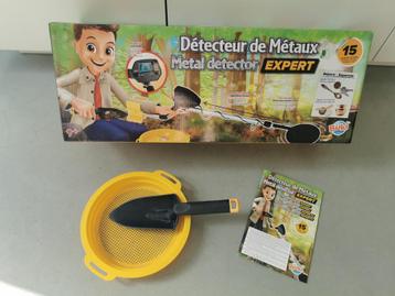 Metaaldetector Buki, incl zeef en schepje beschikbaar voor biedingen