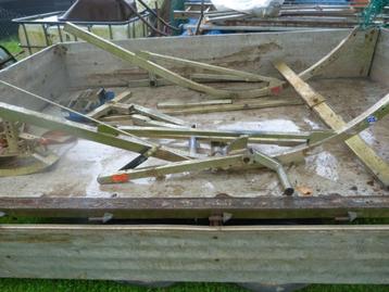 Mechanisme voor het inleveren van auto's beschikbaar voor biedingen